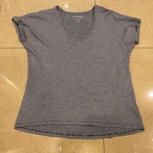 Everlane sustainable short sleeve tee